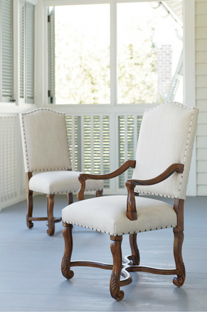 Need some extra seating for all of those extra holiday guests? The Paula Deen Dogwood Low Tide Host & Hostess Chair or Paula Deen Dogwood Low Tide Friend's Chair are a beautiful way to expand your seating options, whether around a dining room table or in the living room. These upholstered arm chairs evoke the Southern sensibilities of historic Savannah, Georgia.